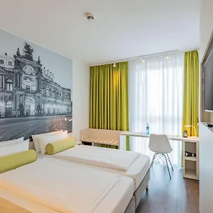 Super 8 By Wyndham *** Dresden